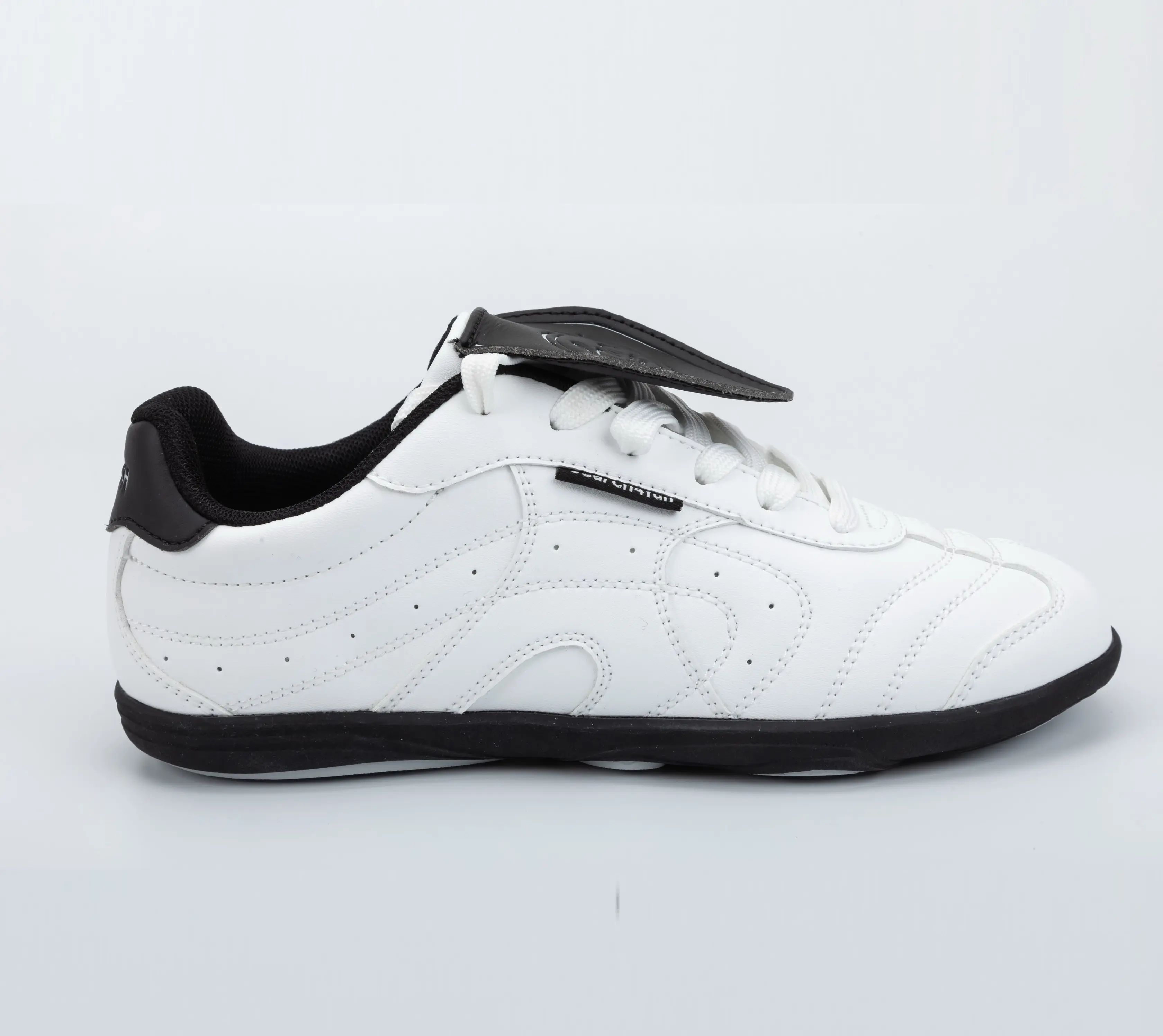 OEM ODM custom unisex fashion walking shoes (7).jpg