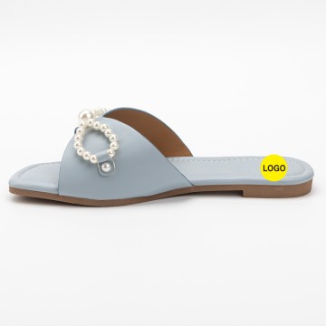 Women’s Flat Sandals with Pearl Decoration